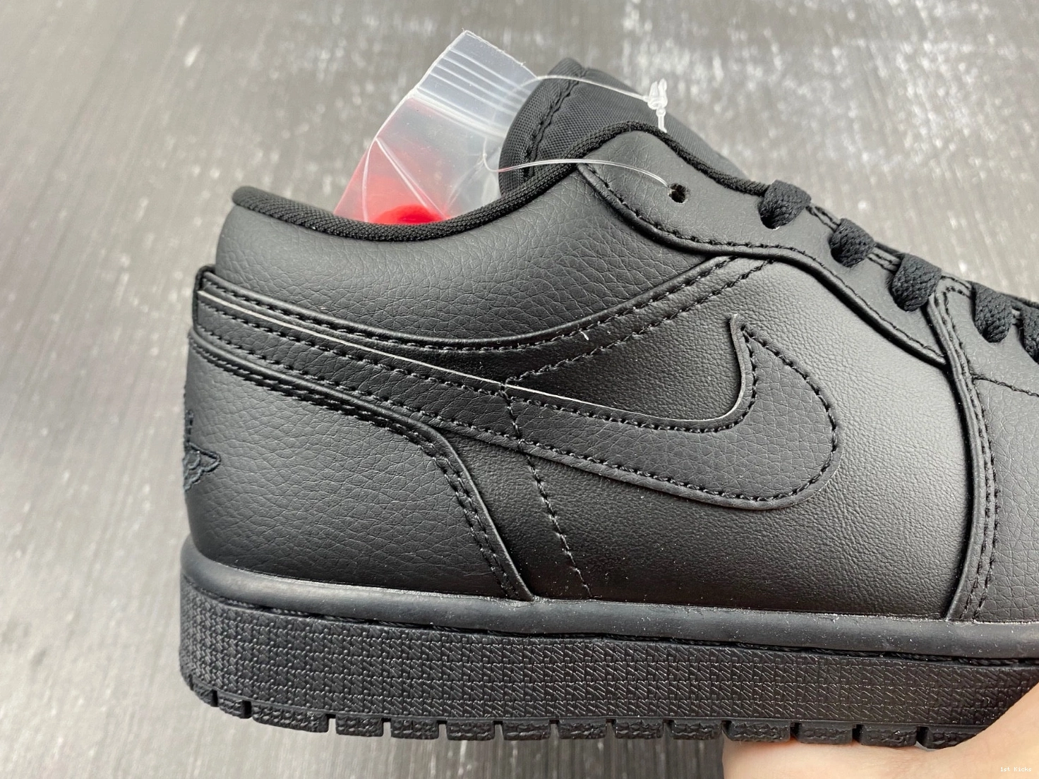 Low Air Jordan 1 553558-091 'Triple Black' 0324